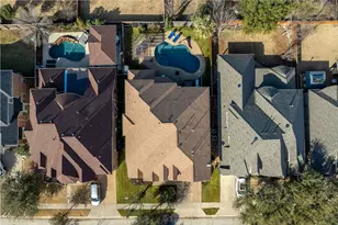 715 Skyler St, Argyle, TX 76226 - Photo 2