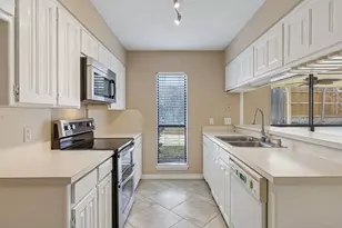 3006 Carolyn Ct, Bedford, TX 76021 - Photo 12