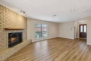 3006 Carolyn Ct, Bedford, TX 76021 - Photo 4