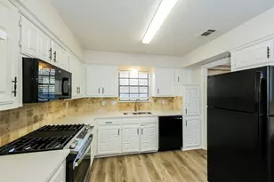 1617 James Good Ln, Garland, TX 75043 - Photo 4