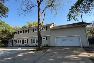 1009 Country Club Rd, Ennis, TX 75119 - Photo 2