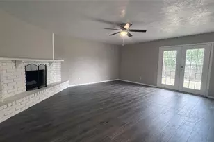 6933 Glenhurst Dr, North Richland Hills, TX 76182 - Photo 4