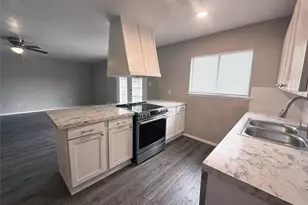 6933 Glenhurst Dr, North Richland Hills, TX 76182 - Photo 8