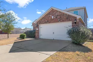 2020 Brook Meadow Dr, Forney, TX 75126 - Photo 2