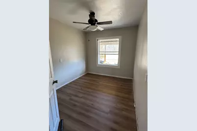 519 Hutchinson Street, Bowie, TX 76230 - Photo 4