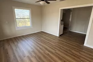 519 Hutchinson St, Bowie, TX 76230 - Photo 2