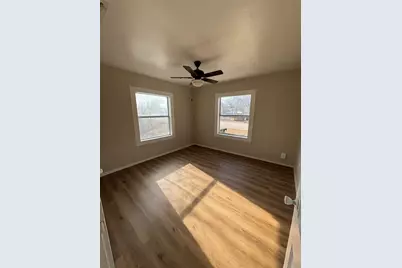 519 Hutchinson Street, Bowie, TX 76230 - Photo 6