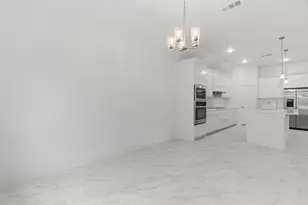 213 E Bullard St, Weatherford, TX 76086 - Photo 16