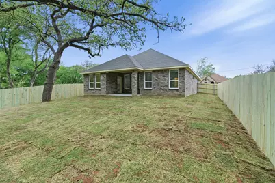 213 E Bullard Street, Weatherford, TX 76086 - Photo 2