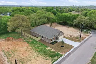 213 E Bullard St, Weatherford, TX 76086 - Photo 38