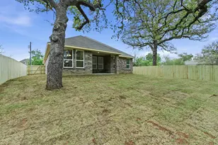 213 E Bullard St, Weatherford, TX 76086 - Photo 36