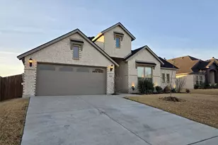 124 Trail Dr, Waxahachie, TX 75165 - Photo 2