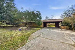 1916 Norwood Ln, Arlington, TX 76013 - Photo 2