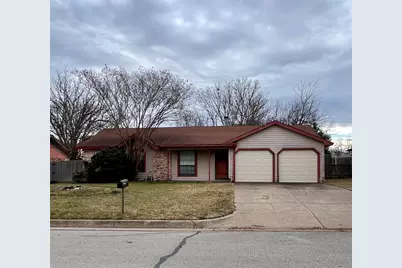 713 Vaughn Drive, Burleson, TX 76028 - Photo 4