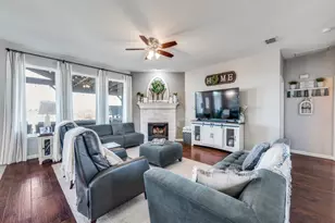 4001 Lakeside Dr, The Colony, TX 75056 - Photo 4