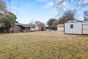 712 Pine St, Hurst, TX 76053 - Photo 16