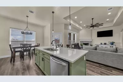 1013 Mojave Trail, Granbury, TX 76048 - Photo 14