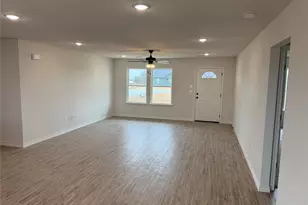 7009 Madaline Ct, Azle, TX 76020 - Photo 4