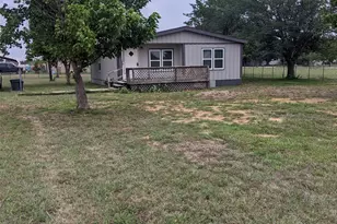 18604 Jerry Joy Rd, Justin, TX 76247 - Photo 2