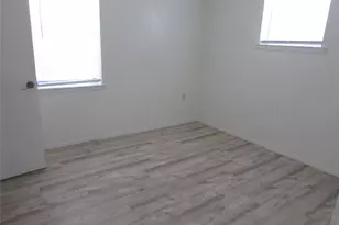 1210 Winkler St, Ennis, TX 75119 - Photo 10