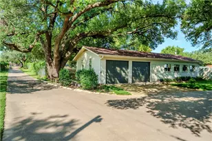 218 N Broadway Rd, Azle, TX 76020 - Photo 34