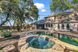 100 Oakview Dr, Hudson Oaks, TX 76087 - Photo 2