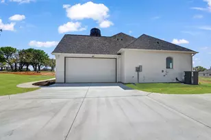 1600 Thomas Rd, Springtown, TX 76082 - Photo 4