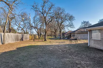 4339 Blackwell Street, Bellmead, TX 76705 - Photo 30