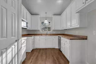 4339 Blackwell St, Bellmead, TX 76705 - Photo 6