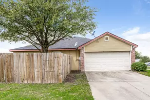 1611 Emily Ln, Seagoville, TX 75159 - Photo 2
