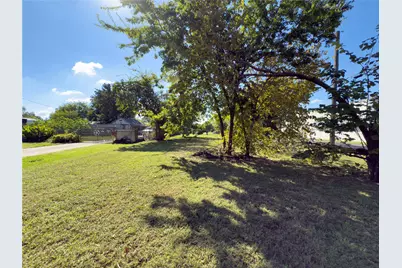 400 E Sycamore Street, Sherman, TX 75090 - Photo 4