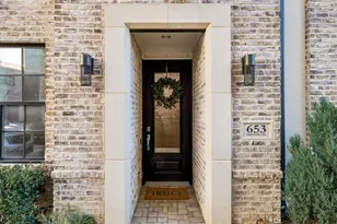 653 Dalton Ln, Irving, TX 75039 - Photo 2