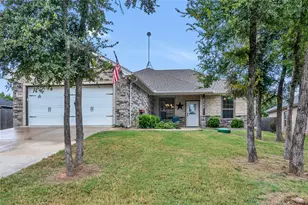 4720 Medina St, Granbury, TX 76048 - Photo 2