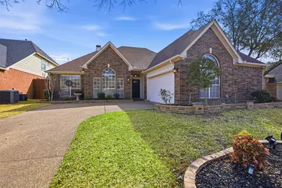 2221 Templeton Drive, Arlington, TX 76006 - Photo 2