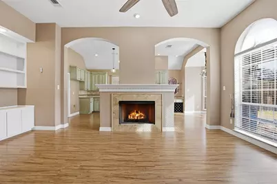 2221 Templeton Drive, Arlington, TX 76006 - Photo 8