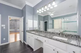 8444 Parkdale Dr, North Richland Hills, TX 76182 - Photo 18