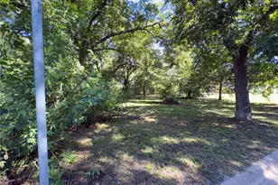 401 E Orange St, Sherman, TX 75090 - Photo 2