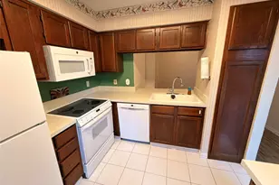 2327 Torrington Dr, Arlington, TX 76012 - Photo 4