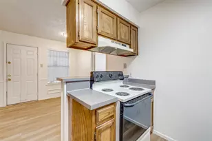 2408 Miguel Ln, Arlington, TX 76016 - Photo 6