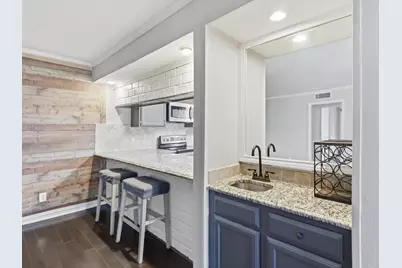 2713 Meadowstone Court, Carrollton, TX 75006 - Photo 10