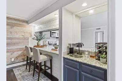 2713 Meadowstone Court, Carrollton, TX 75006 - Photo 12