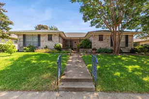 8318 Lullwater Dr, Dallas, TX 75218 - Photo 2