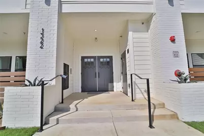 1322 Lipscomb Street #203, Fort Worth, TX 76104 - Photo 2