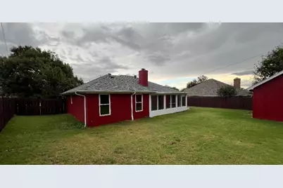 1500 Hyde Park Boulevard, Cleburne, TX 76033 - Photo 4