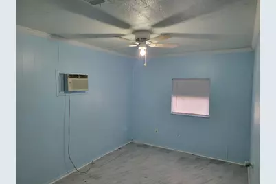 924 N Clements Street, Gainesville, TX 76240 - Photo 4