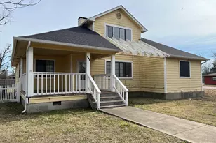 200 Chappell St, Terrell, TX 75160 - Photo 1