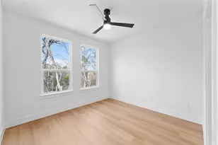 131 Lakeshore Ln, Glenn Heights, TX 75154 - Photo 16