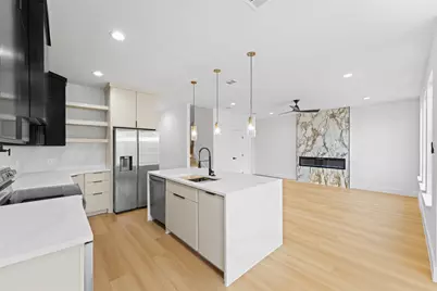 131 Lakeshore Lane, Glenn Heights, TX 75154 - Photo 2