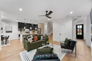 131 Lakeshore Ln, Glenn Heights, TX 75154 - Photo 4