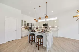 232 Hilltop Dr, Ennis, TX 75119 - Photo 6